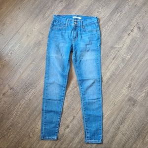 Levi's 710 Super Skinny jeans